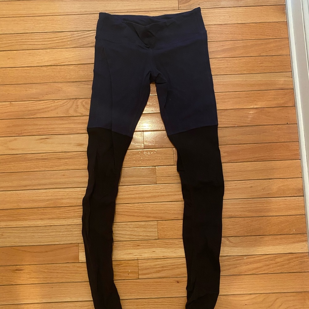Aloyoga leggings